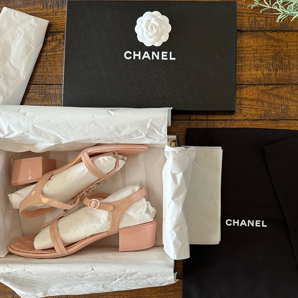 CHANEL Sandals - Picture 13 of 15